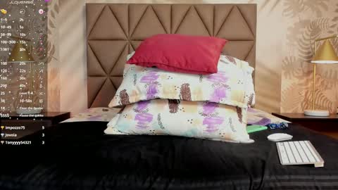 Scarleet online show from 02/16/25, 10:54