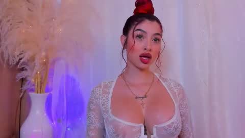 scarleett jones online show from 10/22/25, 11:15