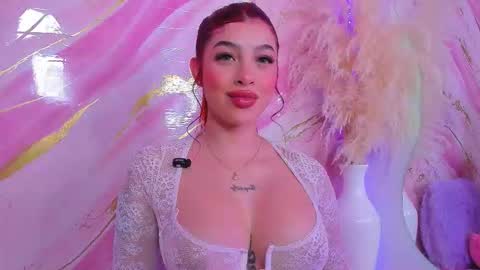Snapshot of scarleett_jones chatting on 02/18/26, 10:17 scarleett jones online show from 02/18/26, 10:17