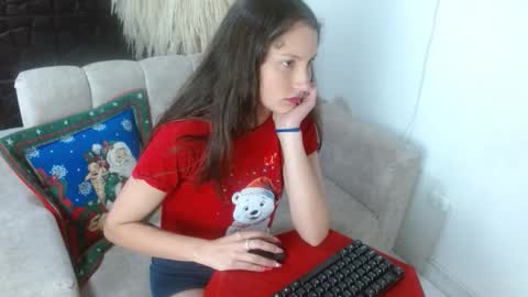 Snapshot of scarlet771776 chatting on 12/14/25, 02:55 scarlet771776 online show from 12/14/25, 02:55