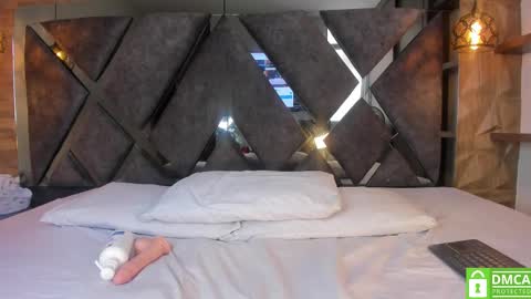 scarlet__jones_ online show from 10/04/25, 08:18