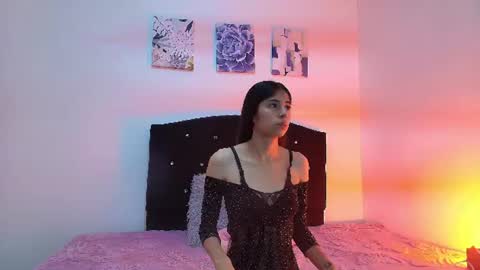 Snapshot of scarlet__muse chatting on 07/11/26, 11:24 scarlet__muse online show from 07/11/26, 11:24