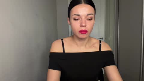 Snapshot of scarlet_daisy_ chatting on 05/01/26, 07:02 Sophie online show from 05/01/26, 07:02