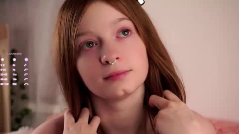 scarlet_fever10 online show from 10/12/25, 11:31