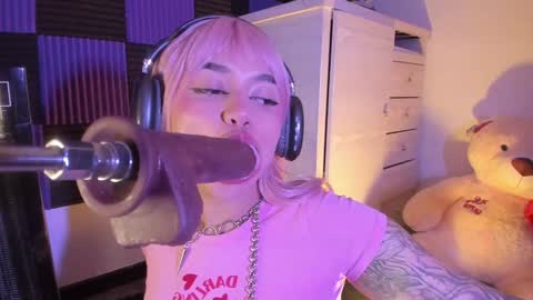 Snapshot of scarlet_gold chatting on 12/11/24, 02:41 scarlet_gold online show from 12/11/24, 02:41