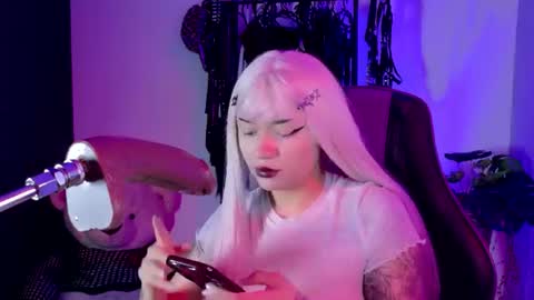Snapshot of scarlet_gold chatting on 06/18/26, 08:35 scarlet_gold online show from 06/18/26, 08:35