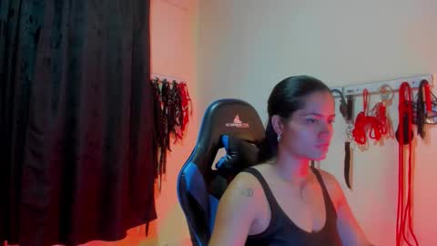 scarlet taylor kennedy online show from 10/24/25, 12:52