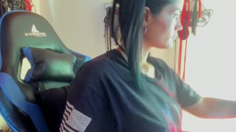 scarlet taylor kennedy online show from 11/01/25, 07:27