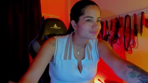 scarlet taylor kennedy online show from 12/05/25, 06:48