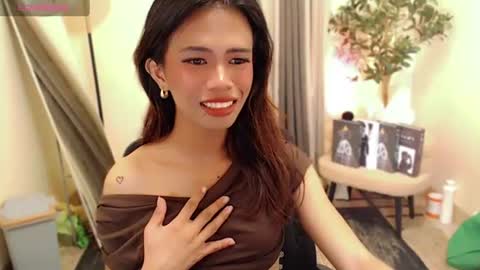 Snapshot of scarlet_kisses chatting on 07/17/26, 04:45 Scarlet online show from 07/17/26, 04:45