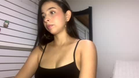 Snapshot of scarlet_muse18 chatting on 04/13/26, 10:37 scarlet_muse18 online show from 04/13/26, 10:37