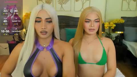 Snapshot of scarlet_snow_asian chatting on 09/20/25, 02:01 Scarlet online show from 09/20/25, 02:01