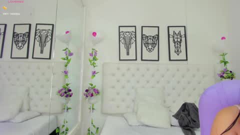 Snapshot of scarlet_stan22 chatting on 01/03/25, 10:52 Isa online show from 01/03/25, 10:52