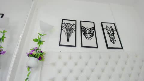 Snapshot of scarlet_stan22 chatting on 02/13/25, 05:01 Isa online show from 02/13/25, 05:01