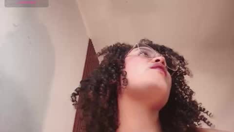 Snapshot of scarlet_veil chatting on 01/05/26, 06:44 scarlet_veil online show from 01/05/26, 06:44