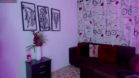 Snapshot of scarlet_villamizar chatting on 03/07/25, 07:08 SCARLET online show from 03/07/25, 07:08