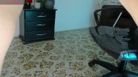 Snapshot of scarlet_villamizar chatting on 09/13/25, 04:56 SCARLET online show from 09/13/25, 04:56