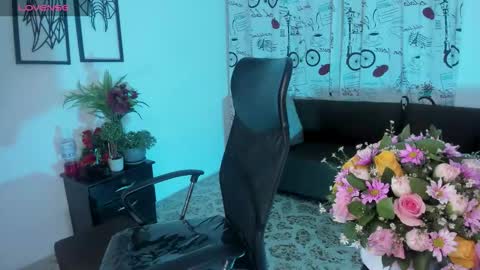 Snapshot of scarlet_villamizar chatting on 09/14/25, 03:16 SCARLET online show from 09/14/25, 03:16