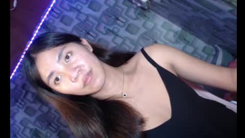 scarlet_xx69 online show from 10/15/25, 06:52