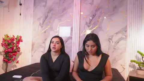 Snapshot of scarleta_and_naomi chatting on 01/19/26, 05:00 scarleta_and_naomi online show from 01/19/26, 05:00