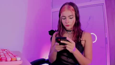 Snapshot of scarletblaze_ chatting on 05/17/26, 09:11 Scarlet online show from 05/17/26, 09:11