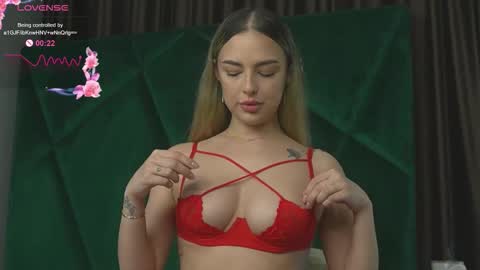 Scarlet online show from 09/24/25, 10:02