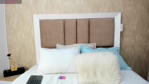 Snapshot of scarletgodd chatting on 11/12/25, 12:05 Scarlet online show from 11/12/25, 12:05