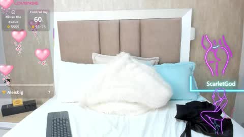 Snapshot of scarletgodd chatting on 11/13/25, 12:09 Scarlet online show from 11/13/25, 12:09