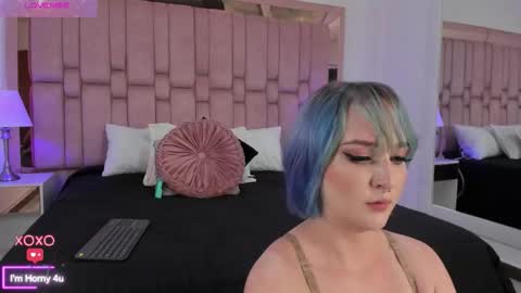 Snapshot of scarletgodd chatting on 11/24/25, 08:19 Scarlet online show from 11/24/25, 08:19