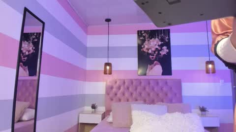 Scarlet  online show from 11/25/25, 10:48