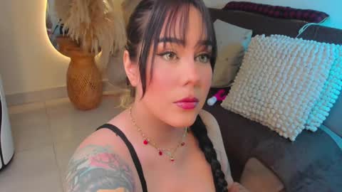 Snapshot of scarleth_jhons_ chatting on 03/08/25, 01:39 Scarleth... but not Scarleth Johansson. online show from 03/08/25, 01:39