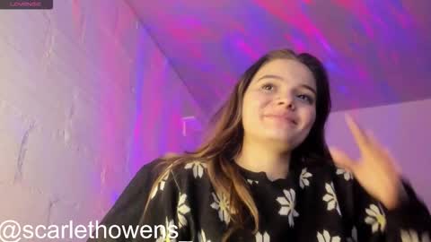 Snapshot of scarleth_owens1 chatting on 11/25/25, 08:03 online show from 11/25/25, 08:03
