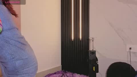 I am  Scarleth  Check mi profile online show from 10/25/25, 12:02