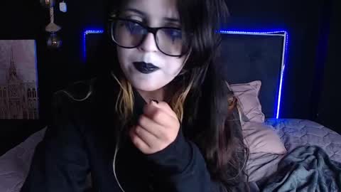 Snapshot of scarleth_shadow chatting on 03/03/25, 05:42 SCARLETH online show from 03/03/25, 05:42