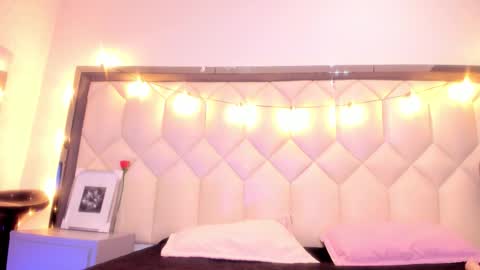 scarlethbigbug online show from 02/19/26, 12:12