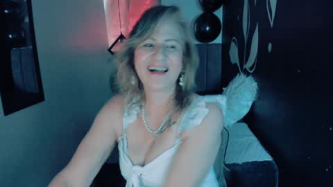 Snapshot of scarlethoot_ chatting on 12/11/24, 09:12 S C A R L E T online show from 12/11/24, 09:12
