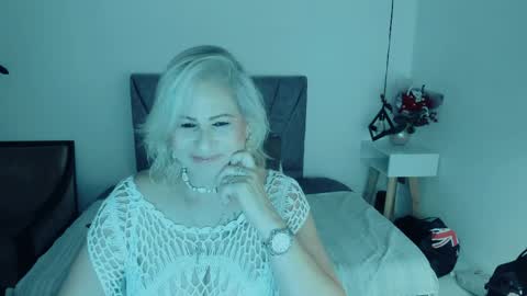 Snapshot of scarlethoot_ chatting on 06/01/26, 05:47 S C A R L E T online show from 06/01/26, 05:47
