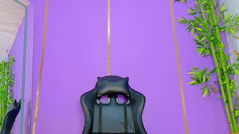 Denis online show from 10/25/25, 12:18