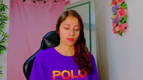 Snapshot of scarletjonesx chatting on 02/25/26, 01:15 Denis online show from 02/25/26, 01:15