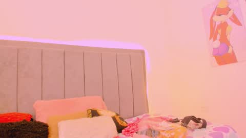 Snapshot of scarletliz chatting on 10/01/25, 12:22 Scarletliz online show from 10/01/25, 12:22