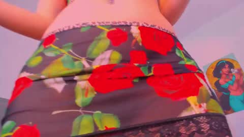 Snapshot of scarletliz chatting on 10/11/25, 02:37 Scarletliz online show from 10/11/25, 02:37