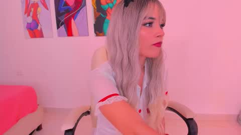 Snapshot of scarletliz chatting on 10/16/25, 03:02 Scarletliz online show from 10/16/25, 03:02