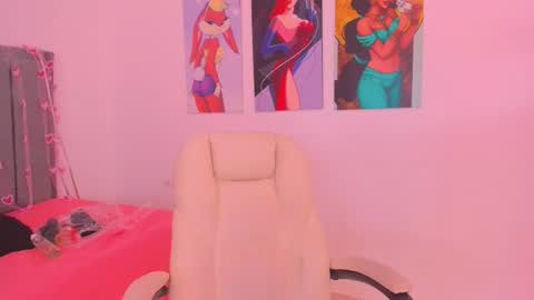 Snapshot of scarletliz chatting on 10/21/25, 12:39 Scarletliz online show from 10/21/25, 12:39