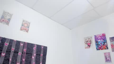 Snapshot of scarletliz chatting on 03/17/26, 01:03 Scarletliz online show from 03/17/26, 01:03