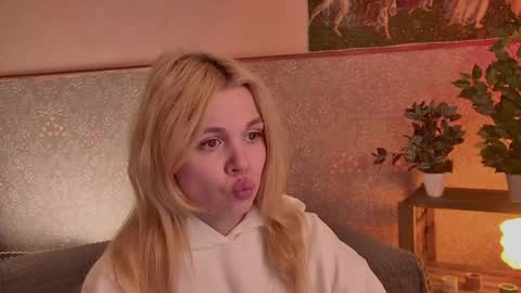 scarletmarney online show from 05/11/26, 04:15