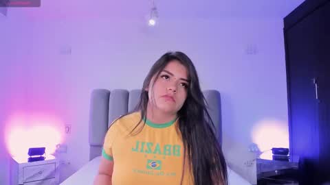 Snapshot of scarletmoon1_ chatting on 09/27/25, 12:10 Scarlet online show from 09/27/25, 12:10