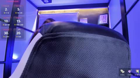 Snapshot of scarletmoon1_ chatting on 10/10/25, 09:36 Scarlet online show from 10/10/25, 09:36