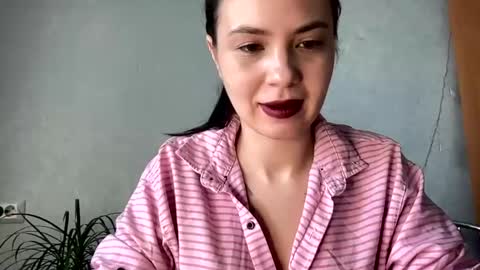 scarletpetal online show from 01/22/25, 06:20