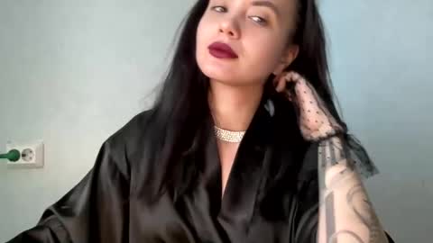 scarletpetal online show from 02/12/25, 08:38