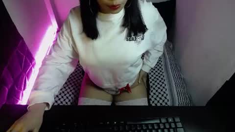 Snapshot of scarletqueen_bj chatting on 06/22/26, 01:41 scarletqueen_bj online show from 06/22/26, 01:41